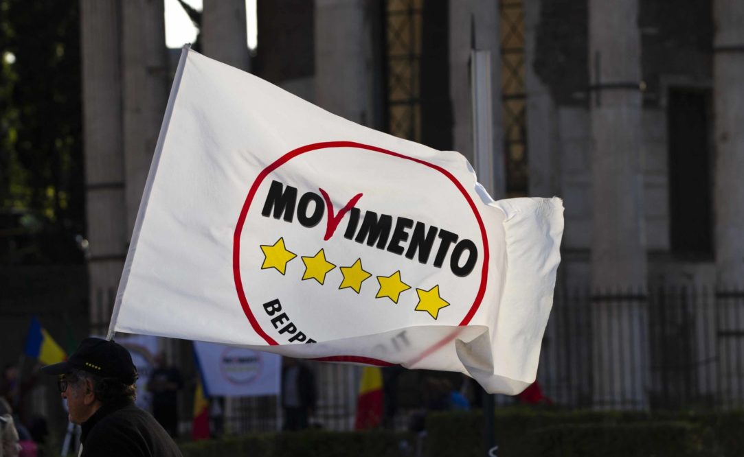 Imagoeconomica bandiera Movimento 5 Stelle