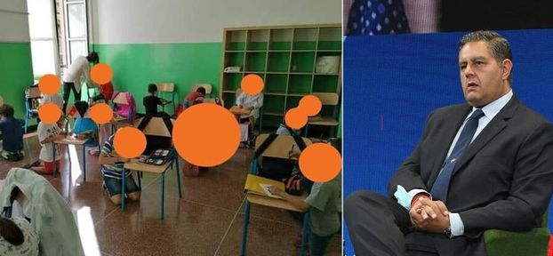 banchi scuola e Toti fake