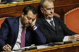 calderoli e salvini dorme