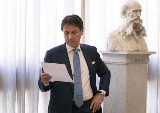 conte decide pensiero