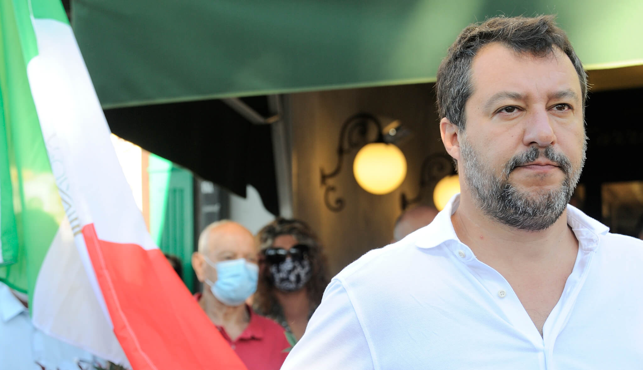 matteo salvini 2 no mask